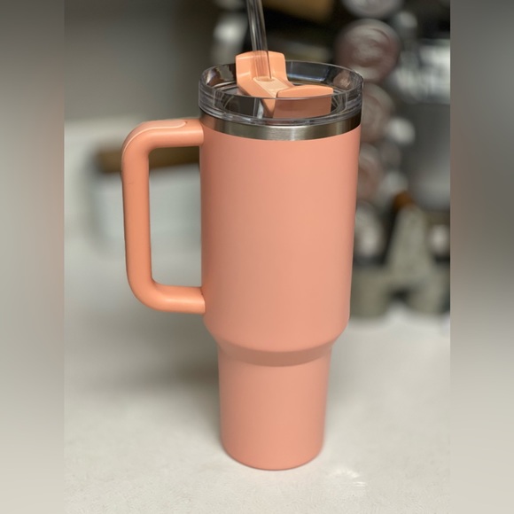 Stanley x Starbucks exclusive pink H20 Flow 40 oz Tumbler - Picture 4 of 5